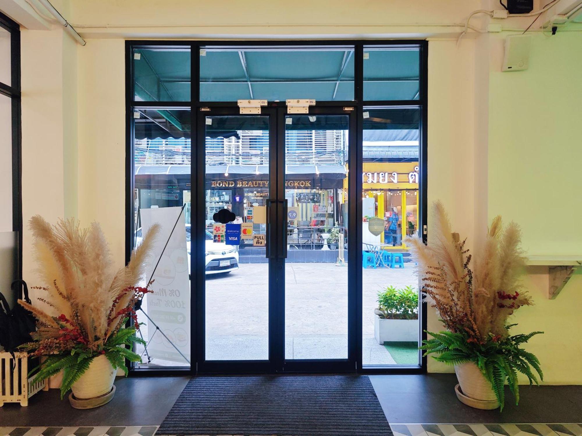 Ostay Asoke Bangkok Makkasan Luaran gambar